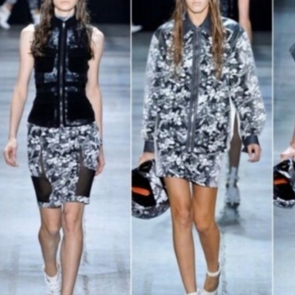 SOLD! Alexander Wang NWT Black & white skirt 🔥🤩 - Picture 2 of 8